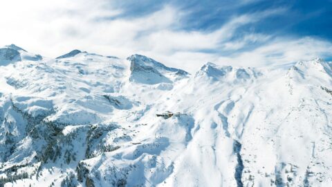 wallpaper para pc a arte da natureza: Montanhas com neve que parecem pinturas vivas