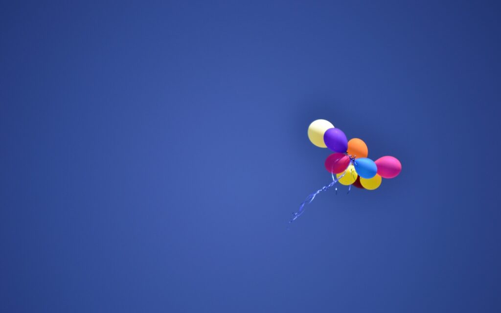 lindo fundo de tela para pc de balões no céu