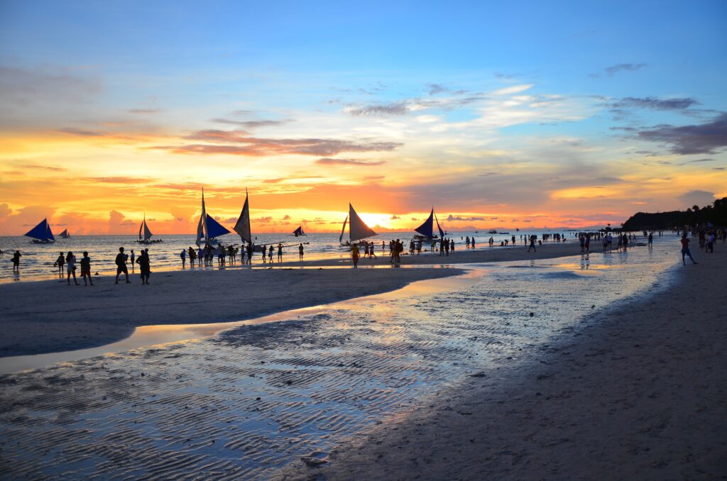 papel de parede para pc de praia com lindo por do sol