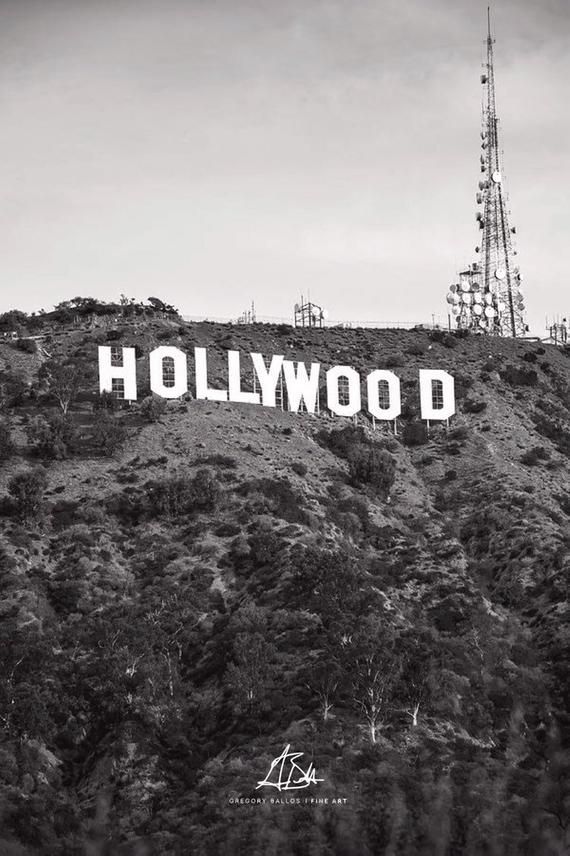 papel de parede em preto e branco do letreiro de hollywood para celular