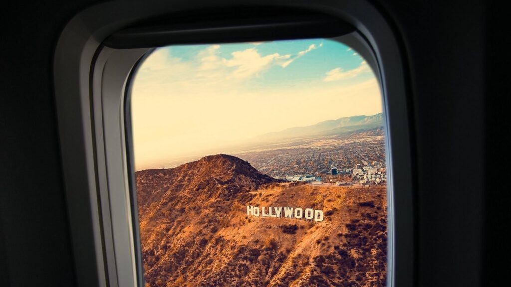 wallpaper para pc de letreiro de hollywood vista da janela de avião